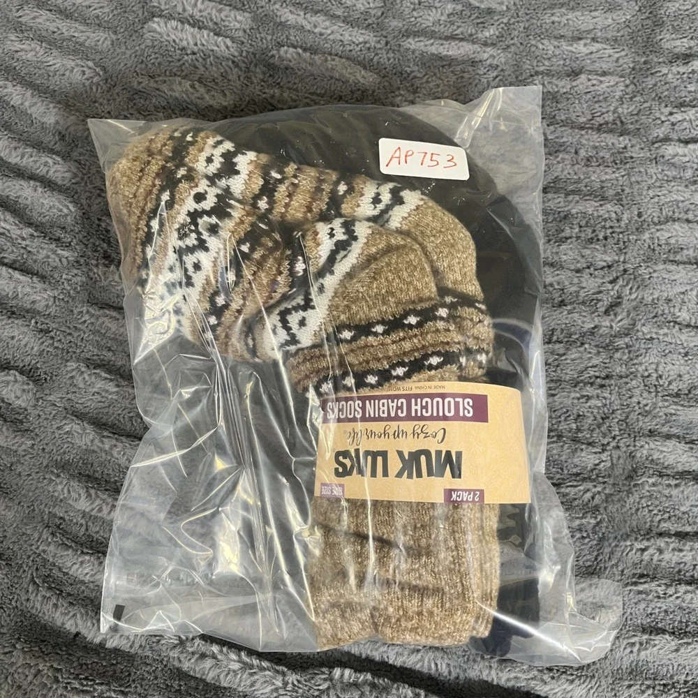 Muk Luks 2 Pack Slouch Cabin Socks Brown Fairisle Black Faux Fur Lined OS 6-10‎